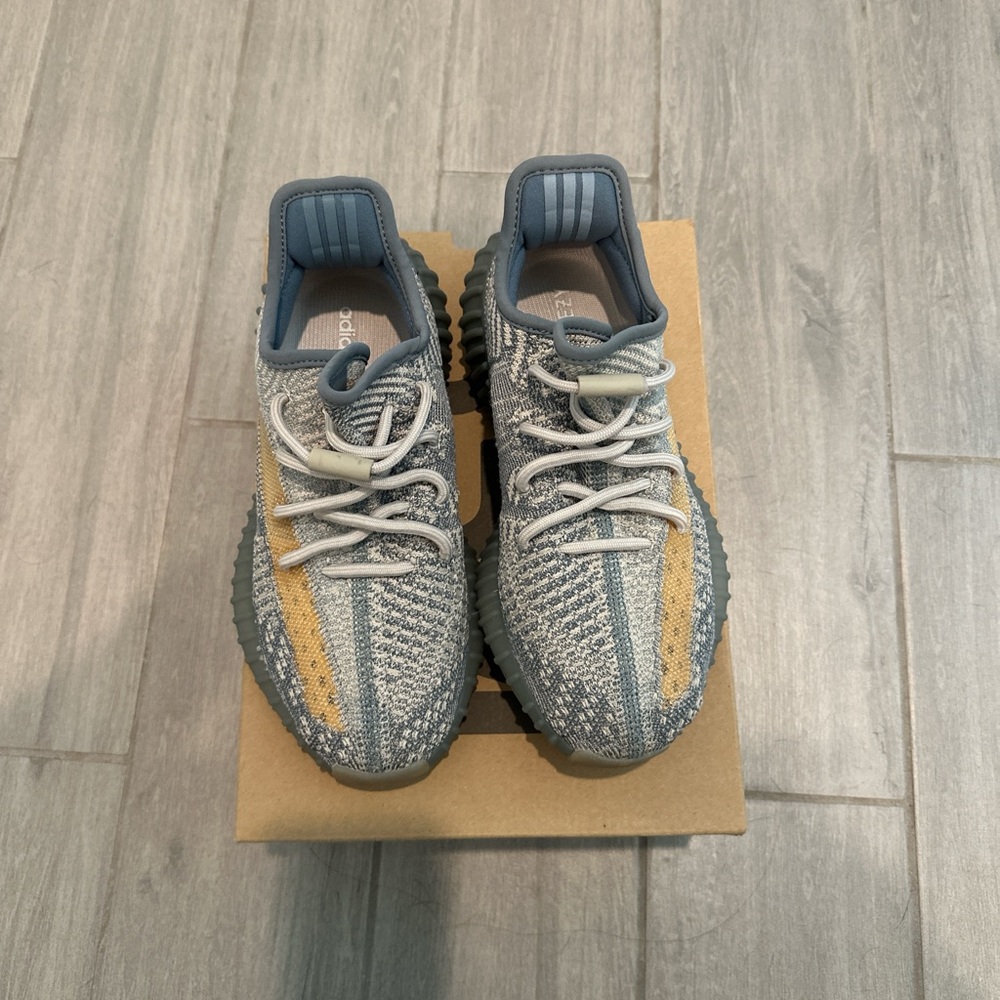 Yeezy Boost 350 V2